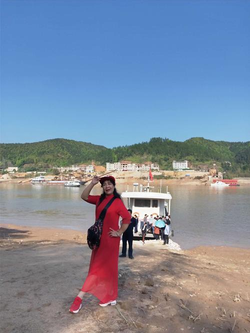 纳西妲角色3D模拟互动场景